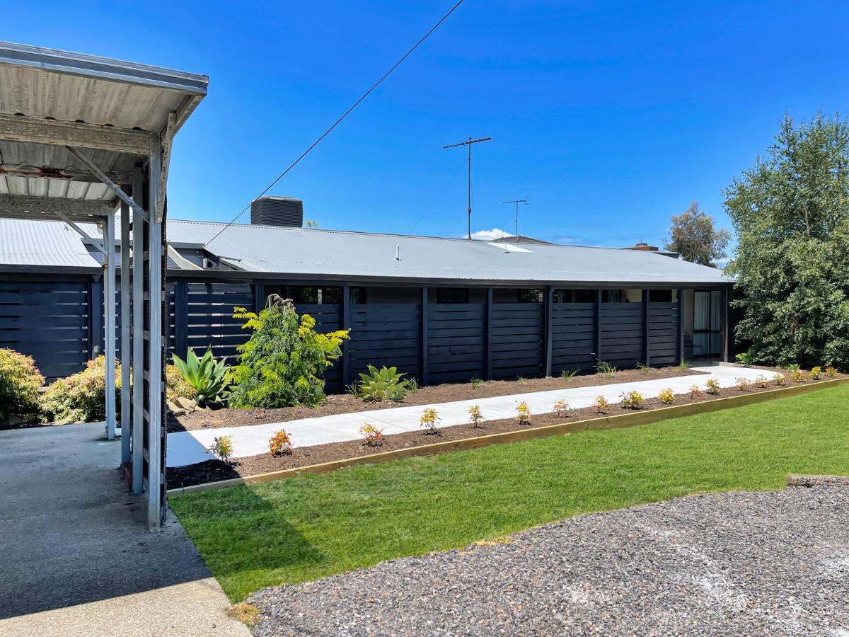 Recharge In Waurn Ponds Hotel Джилонг Екстериор снимка