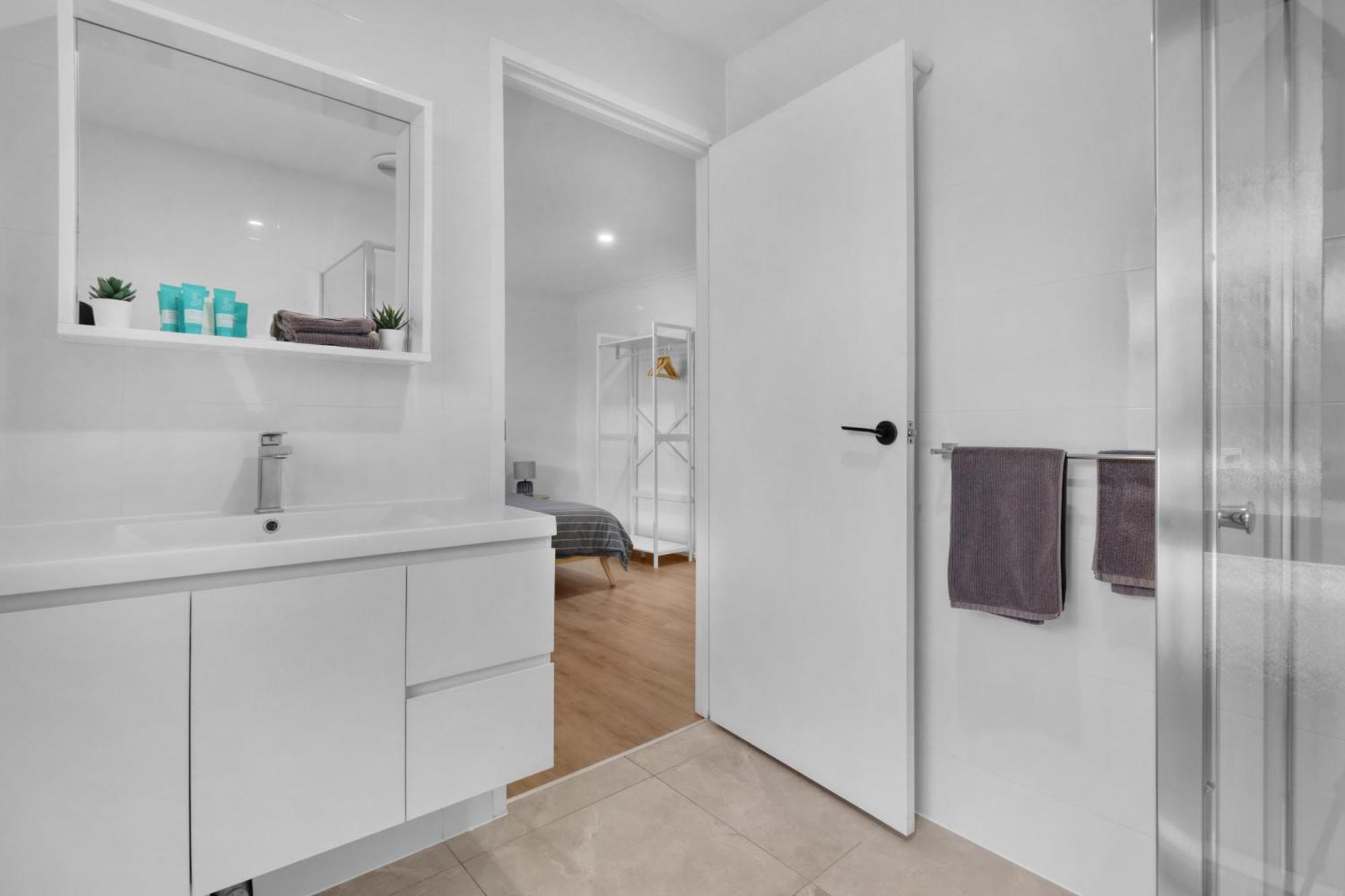Recharge In Waurn Ponds Hotel Джилонг Екстериор снимка