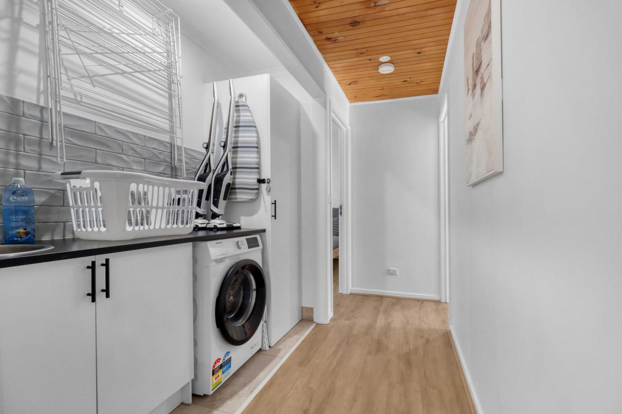Recharge In Waurn Ponds Hotel Джилонг Екстериор снимка
